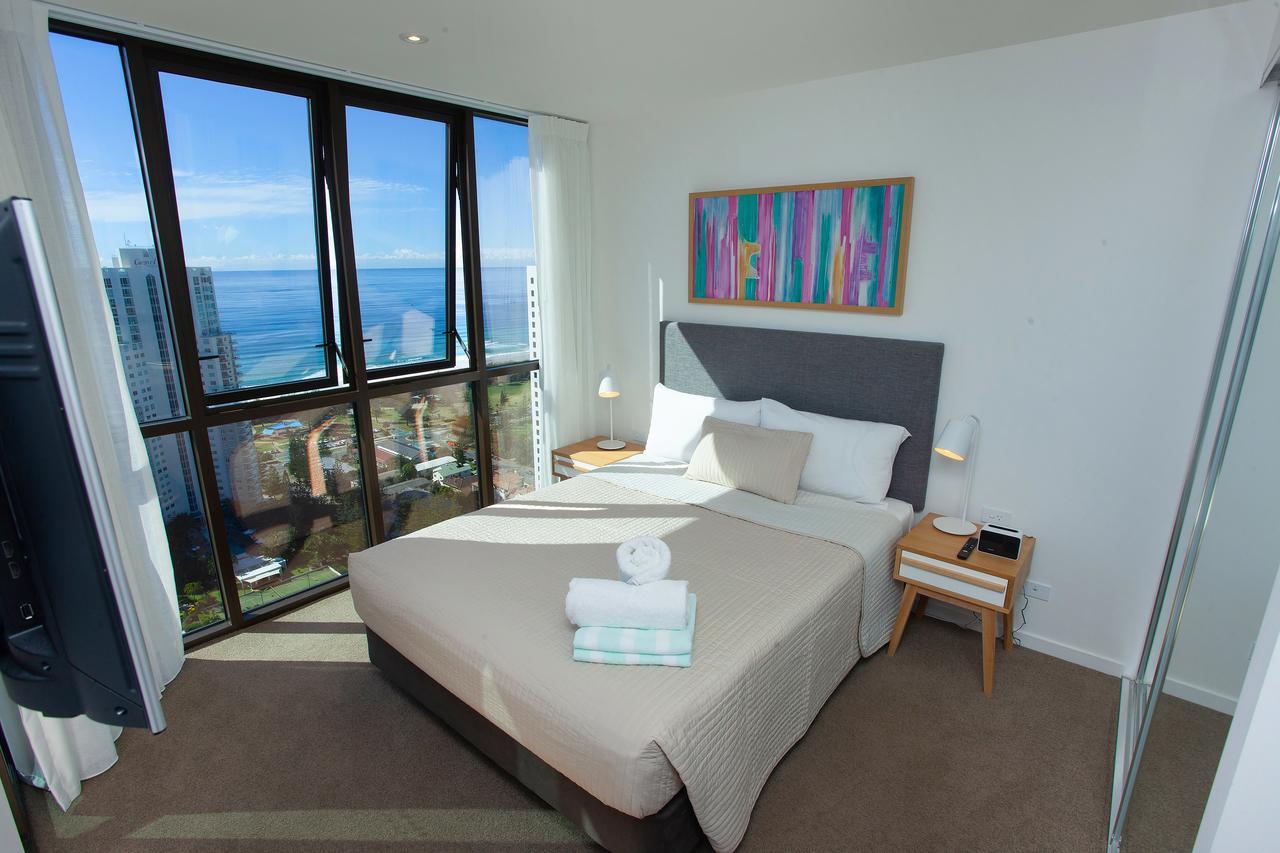 High Floor Ocean View Suites Broadbeach Gold Coast Eksteriør billede