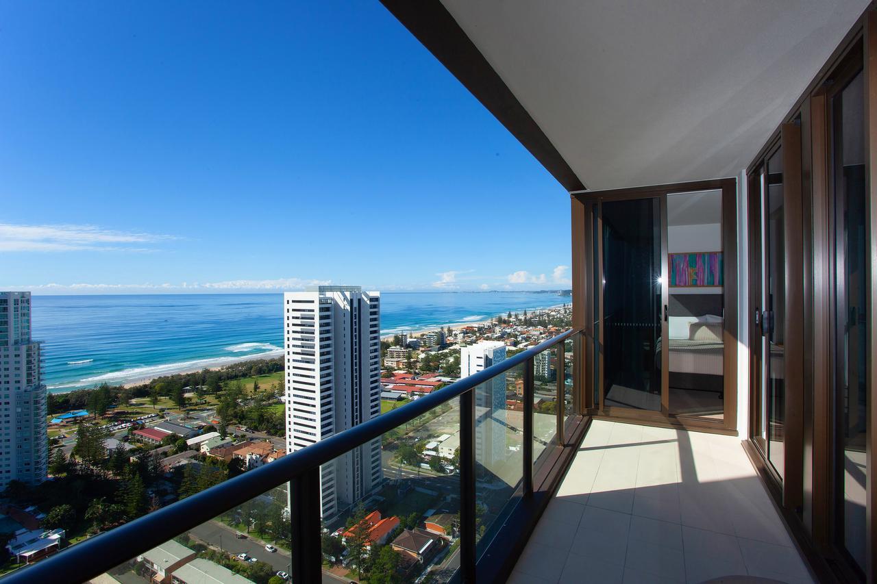 High Floor Ocean View Suites Broadbeach Gold Coast Eksteriør billede