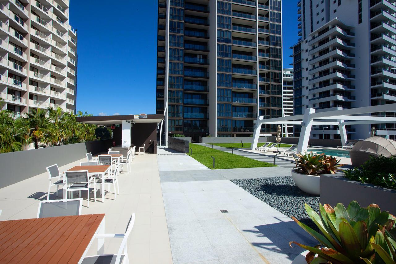High Floor Ocean View Suites Broadbeach Gold Coast Eksteriør billede