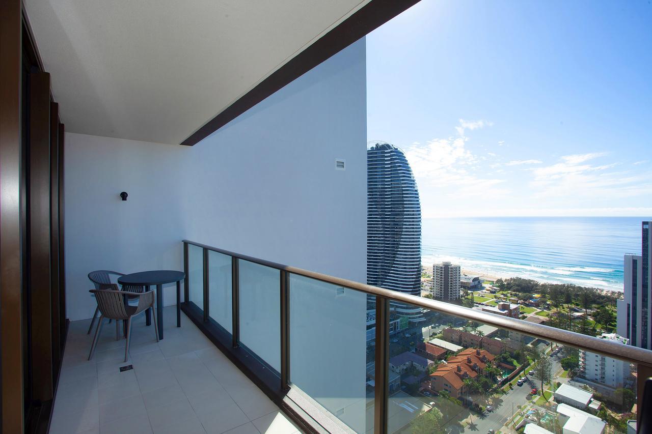 High Floor Ocean View Suites Broadbeach Gold Coast Eksteriør billede