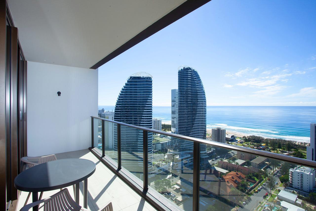 High Floor Ocean View Suites Broadbeach Gold Coast Eksteriør billede